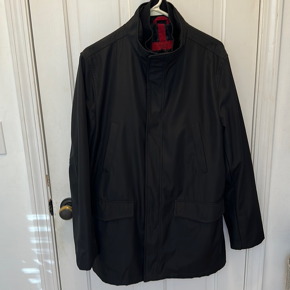Alfani men’s black jacket. Size medium. Slim fit.
